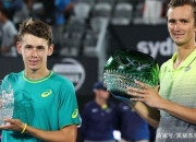 英雄联盟总决赛2025-蒙特卡洛大师赛轻取戴维斯杯，梅德韦杰夫扛起全队