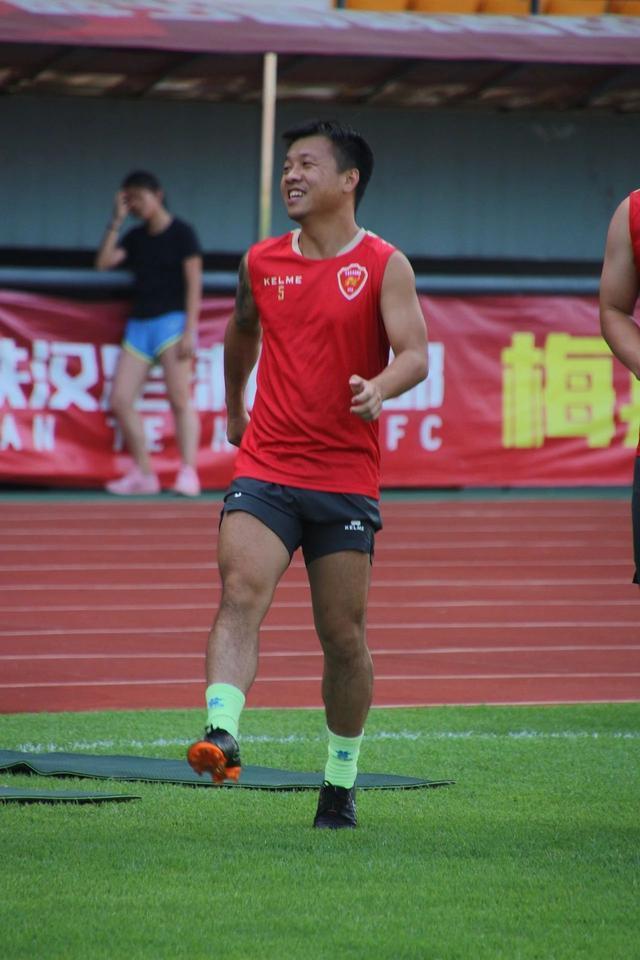 瑞士联赛中一支升班马队取得惊人成绩 瑞士联赛中一支升班马队取得惊人成绩