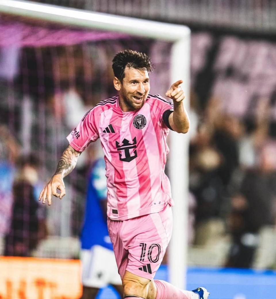 梅西率领球队获胜，助巴塞取得赛季首胜