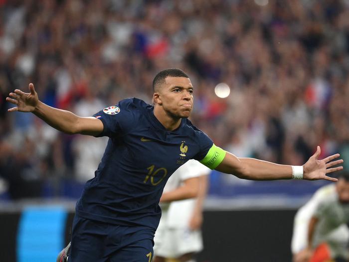 欧预赛的精彩瞬间:球员才华展露无遗的简单介绍 欧预赛的精彩瞬间:球员才华展露无遗的简单介绍