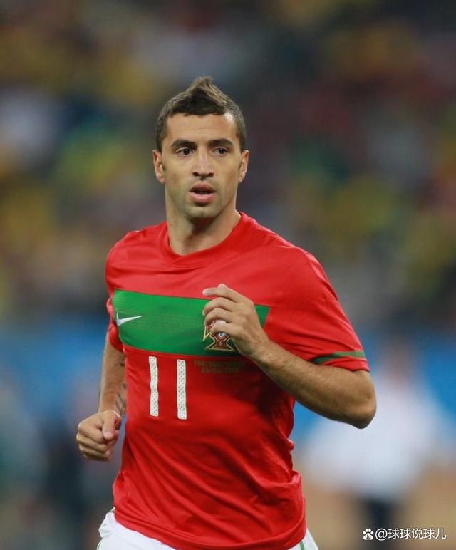 赛场上的黄金一代球员崭露头角的简单介绍 赛场上的黄金一代球员崭露头角的简单介绍