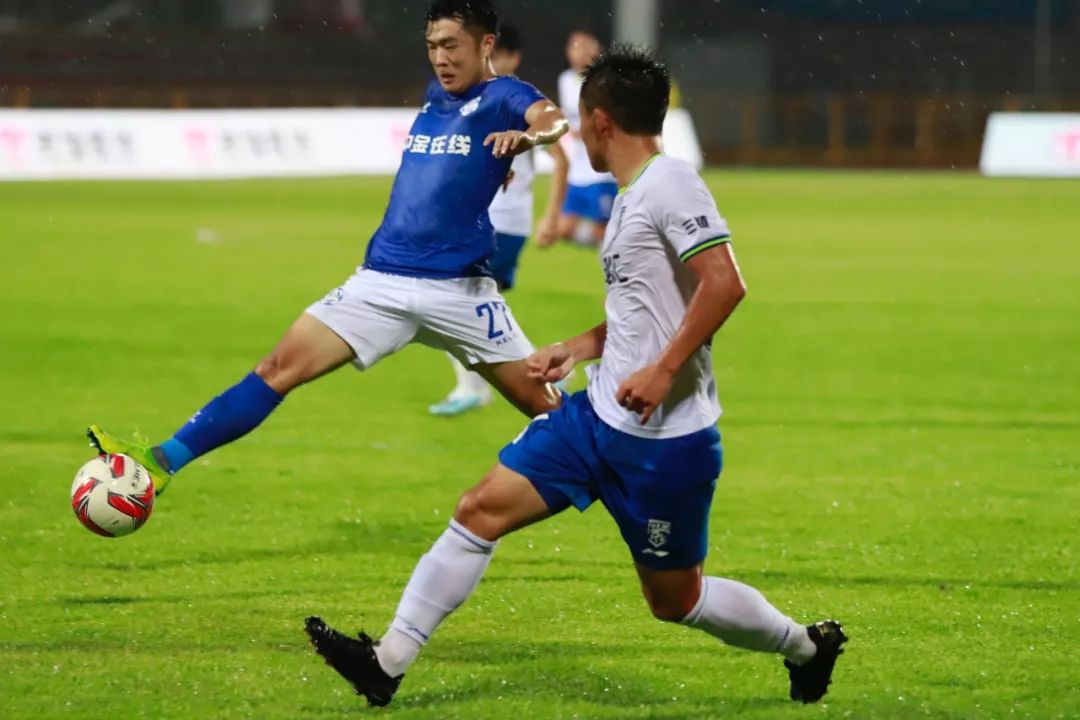 蒙彼利埃球员砥砺前行,迎接挑战彰显团队实力 蒙彼利埃球员砥砺前行,迎接挑战彰显团队实力