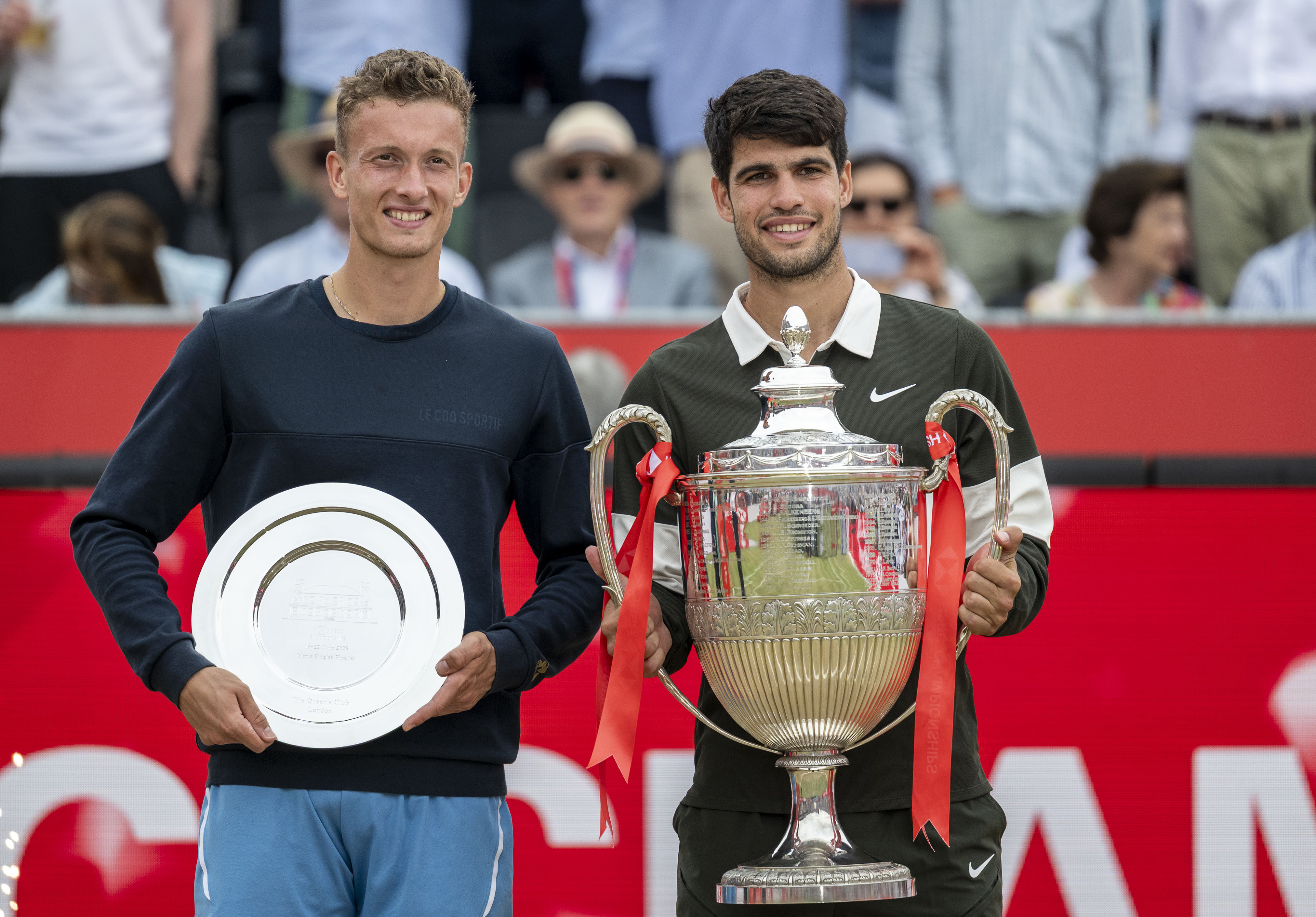 戴维斯杯碾压拉沃尔杯,阿尔卡拉斯刷新纪录 戴维斯杯碾压拉沃尔杯,阿尔卡拉斯刷新纪录