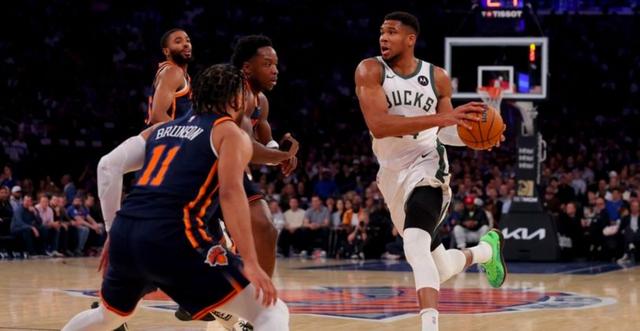 山东队横扫尼克斯,字母哥高光表现 山东队横扫尼克斯,字母哥高光表现