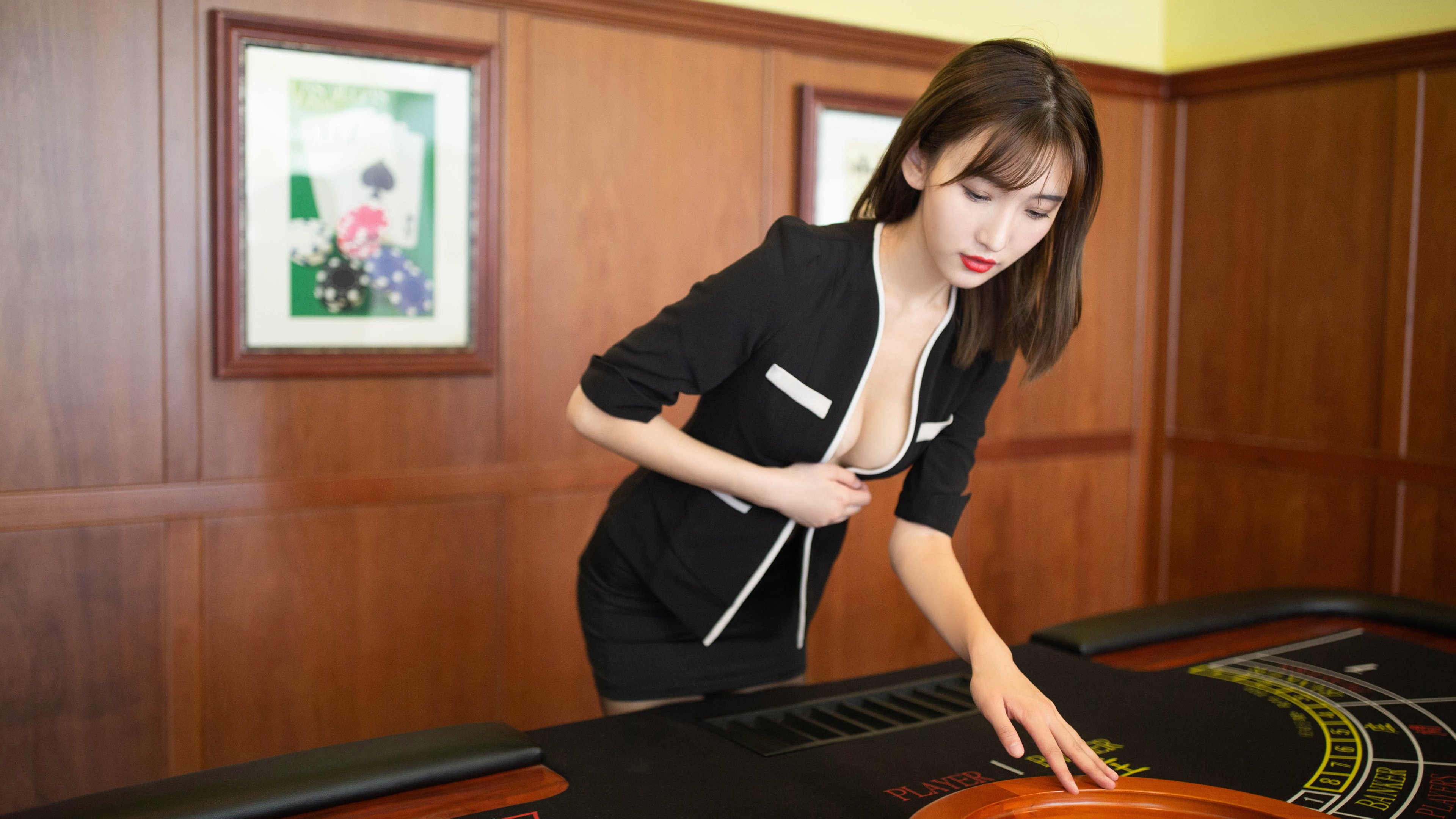 欧冠式的逆转，当湖人化身绝境红，詹姆斯上演伯纳乌奇迹