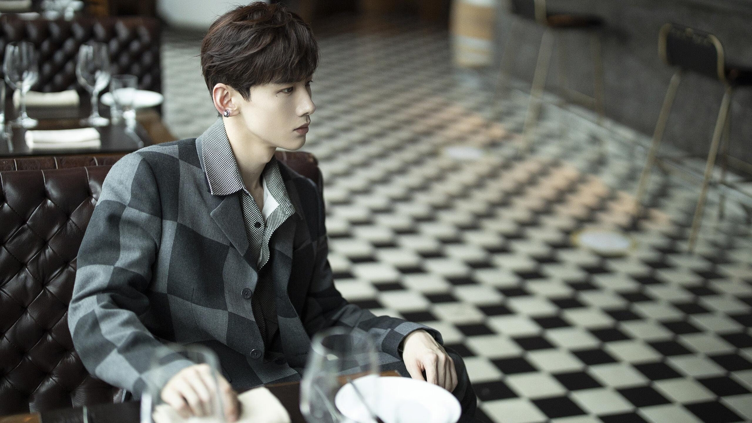 足球双星闪耀，劳塔罗刷新纪录，莱比锡红牛完胜马德里竞技