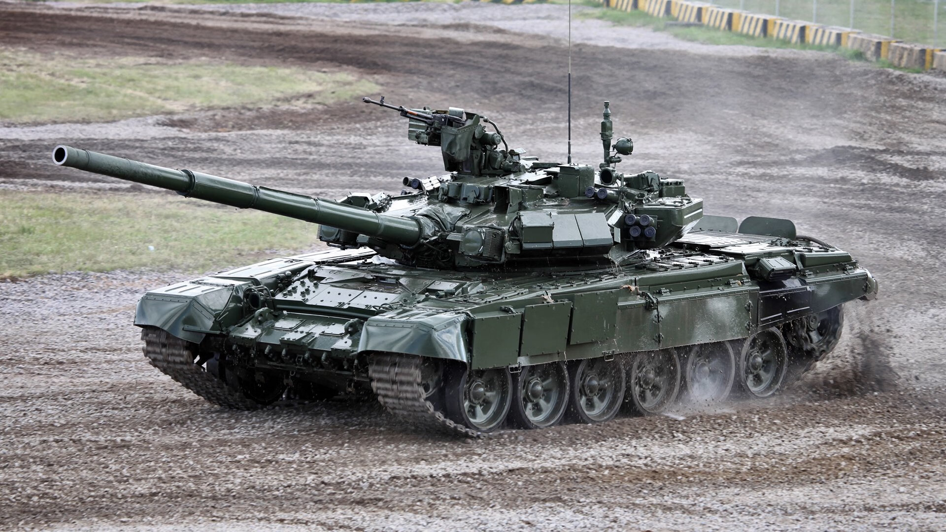 中距离的雕塑师,当德罗赞在寂静中弹奏古典乐章